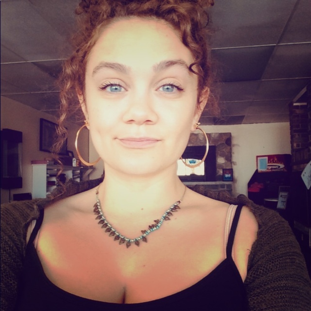 Meet your Posher, Mikayla